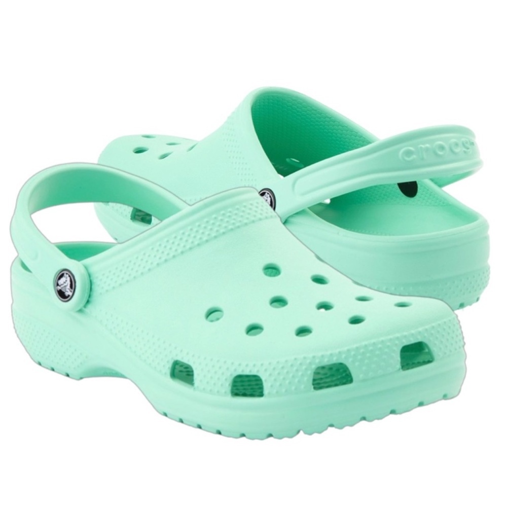 Crocs Classic Clog mint green.NWT